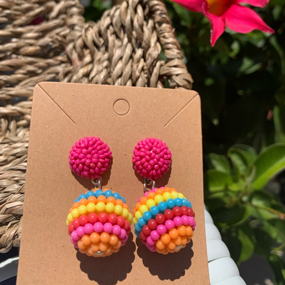 So much fun!!! Seed bead earrings in the perfect summer color combination!!!